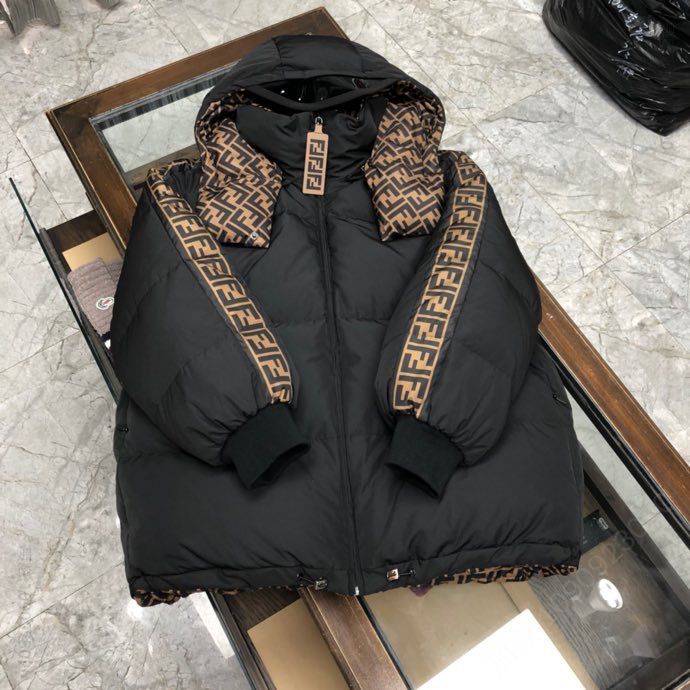 FENDI【 芬迪 】20冬季新品 双面穿羽绒服