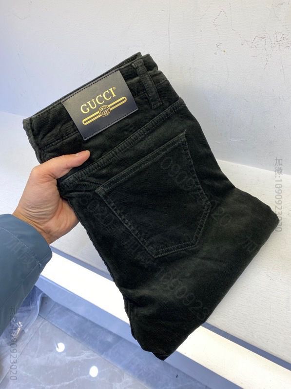 GUCCY冬季款灯丝绒修身显瘦小直脚裤