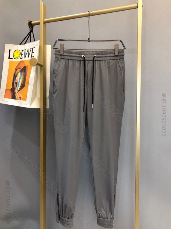Prada 男士休闲三角标束腿休闲卫裤