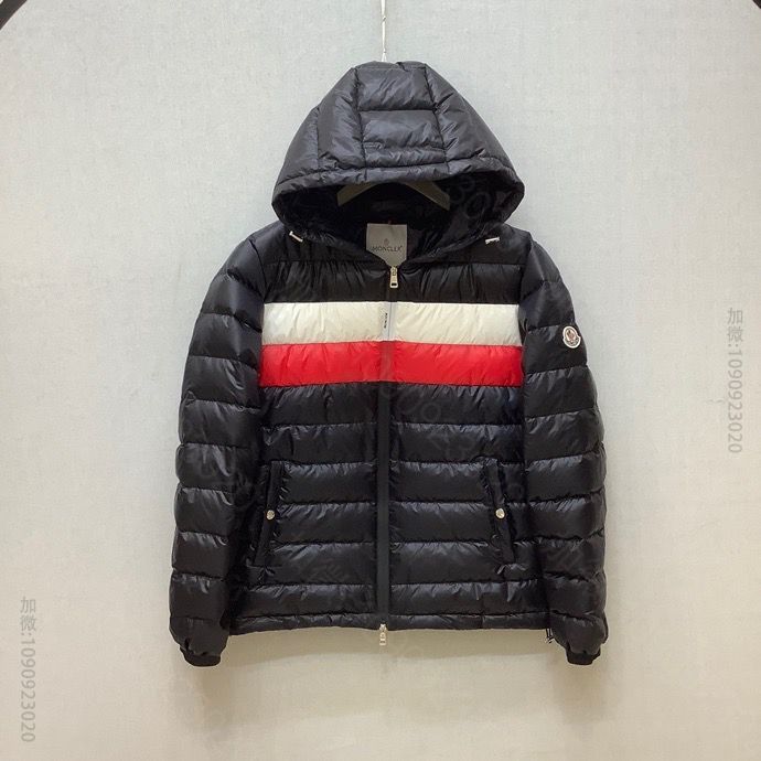 MONCLER蒙口专柜同款加厚款帽子不可以拆卸羽绒服