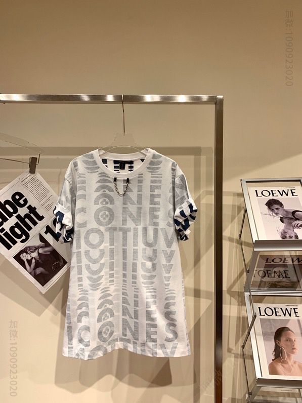 路易威登 LV男装短袖T恤 Louis Vuitton 21ss字母T恤最最最新款反印满Logo短袖 高仿LV短袖T恤