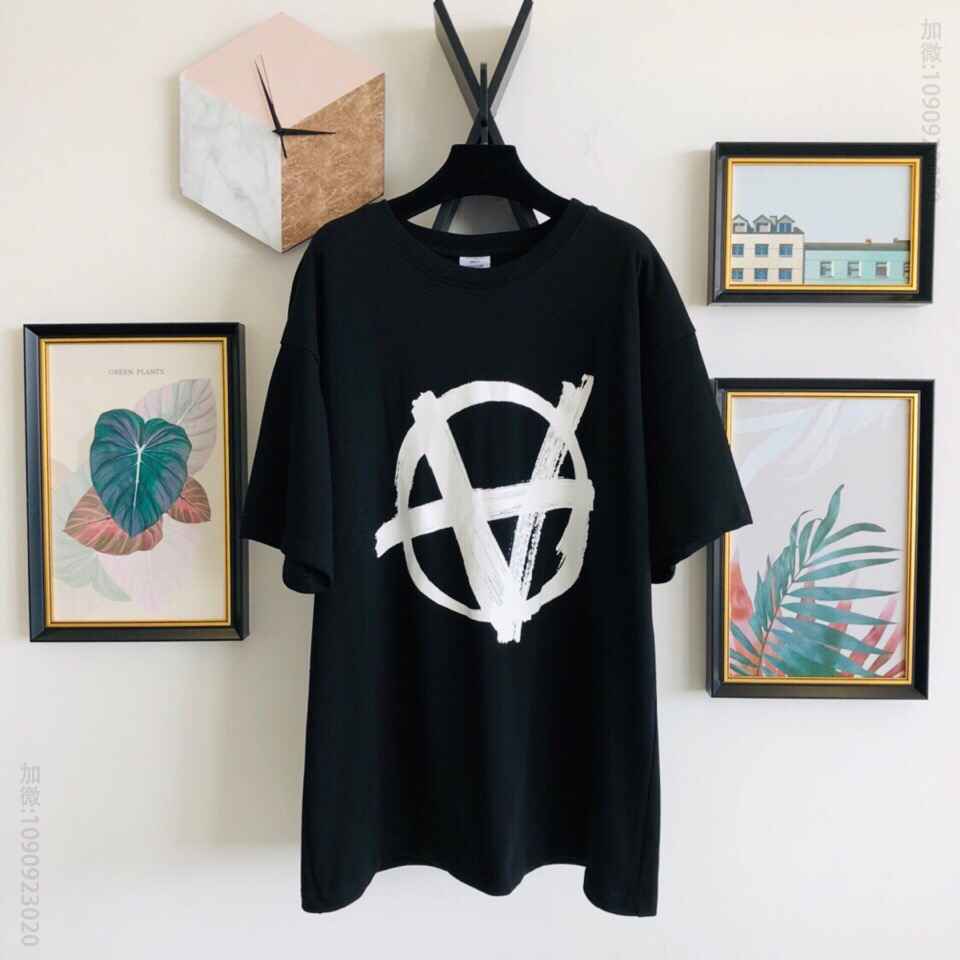 代购级别Vetements VT新款来袭倒A印花T