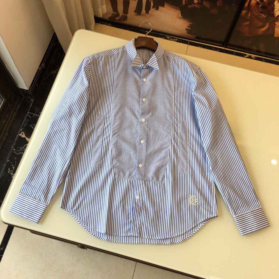 Lo 2023SS秋冬最新发售。最新竖条纹元素休闲衬衫