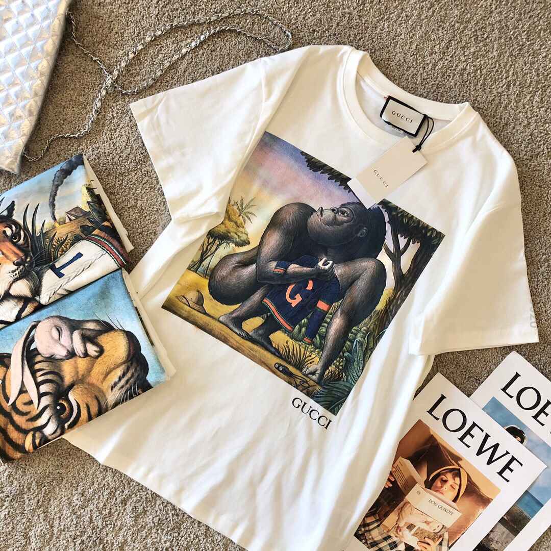 代‎购级别！Gucci 2023限定系列三款T恤胸前‎动物图‎案
