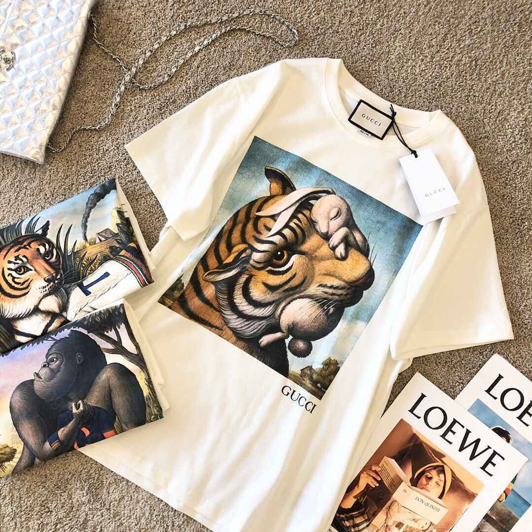 代‎购级别！Gucci 2023限定系列三款T恤胸前‎动物图‎案