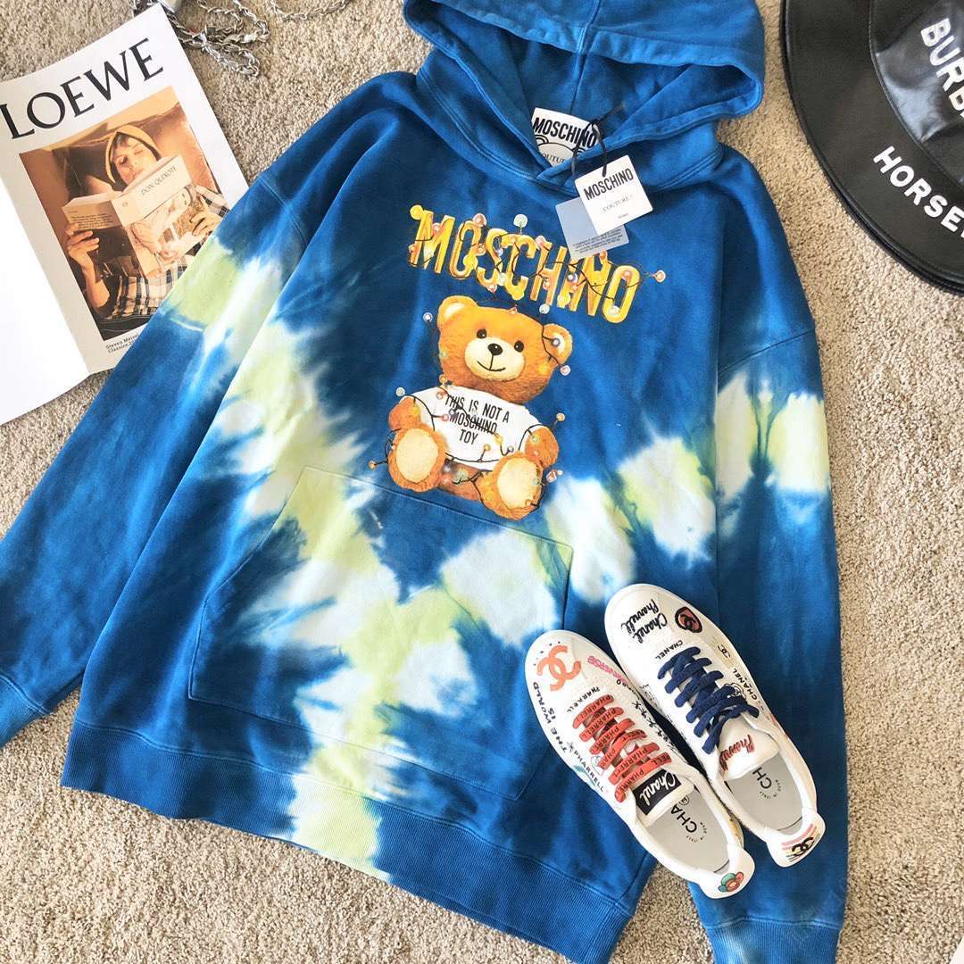 MOSCHINO 莫斯奇诺 19SS秋冬限定新款 扎染小熊来袭！胸口灯泡小熊连帽卫衣