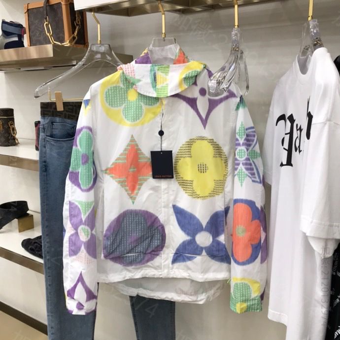高仿LV男装外套 LV男装外套 驴牌 MONOGRAM 花卉防风夹克 原单LV外套 