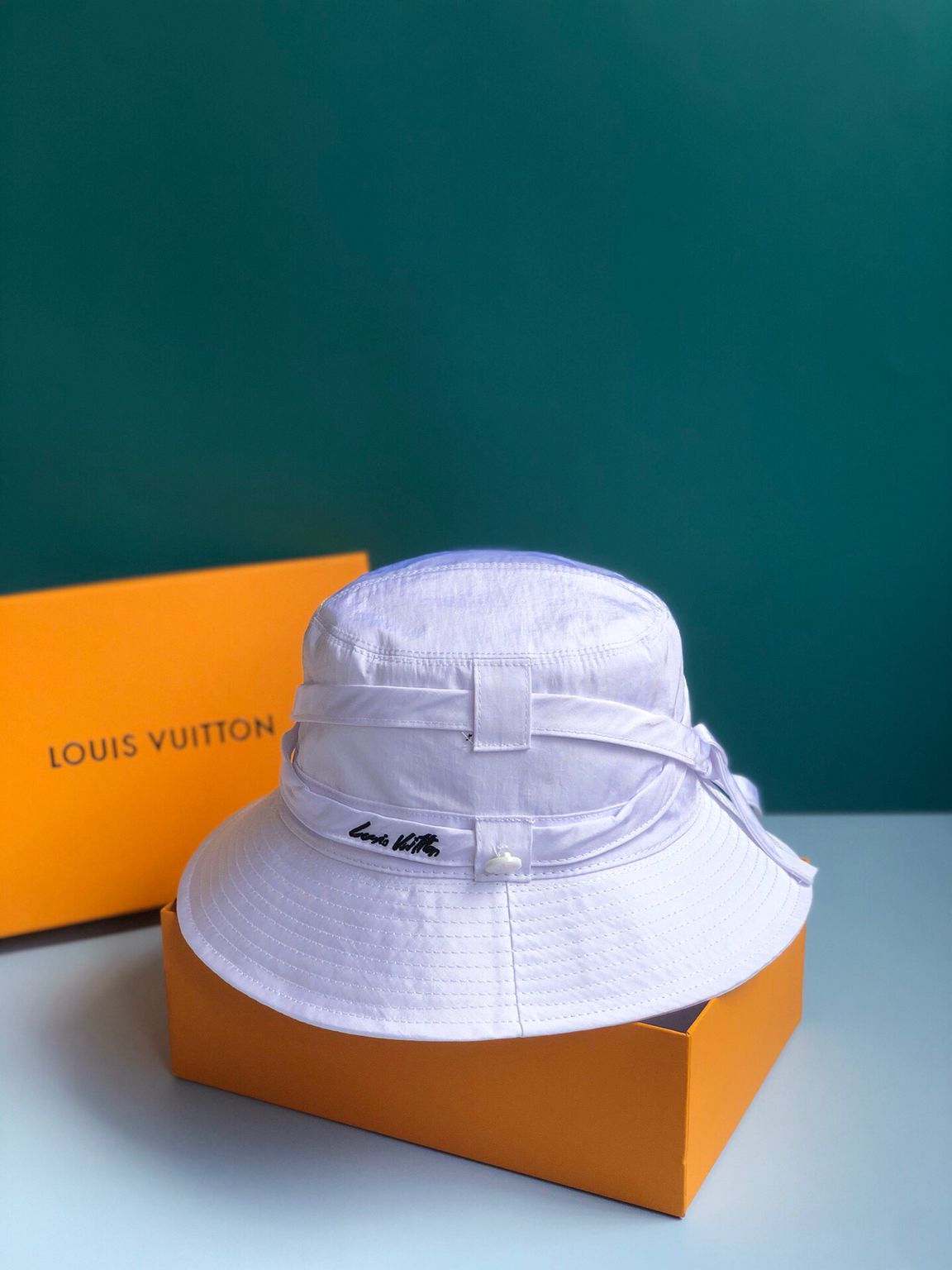 LV路易威登精心设计蝴蝶结可折叠遮阳帽渔夫帽