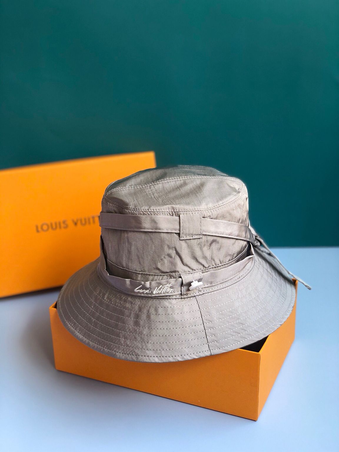 原单路易威登女士帽子 LV路易威登精心设计蝴蝶结可折叠遮阳帽渔夫帽 原单路易威登帽子 
