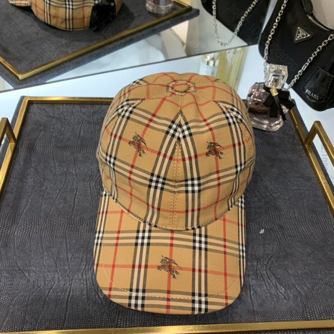 Burberry巴宝莉头层牛皮男女通用太阳眼镜