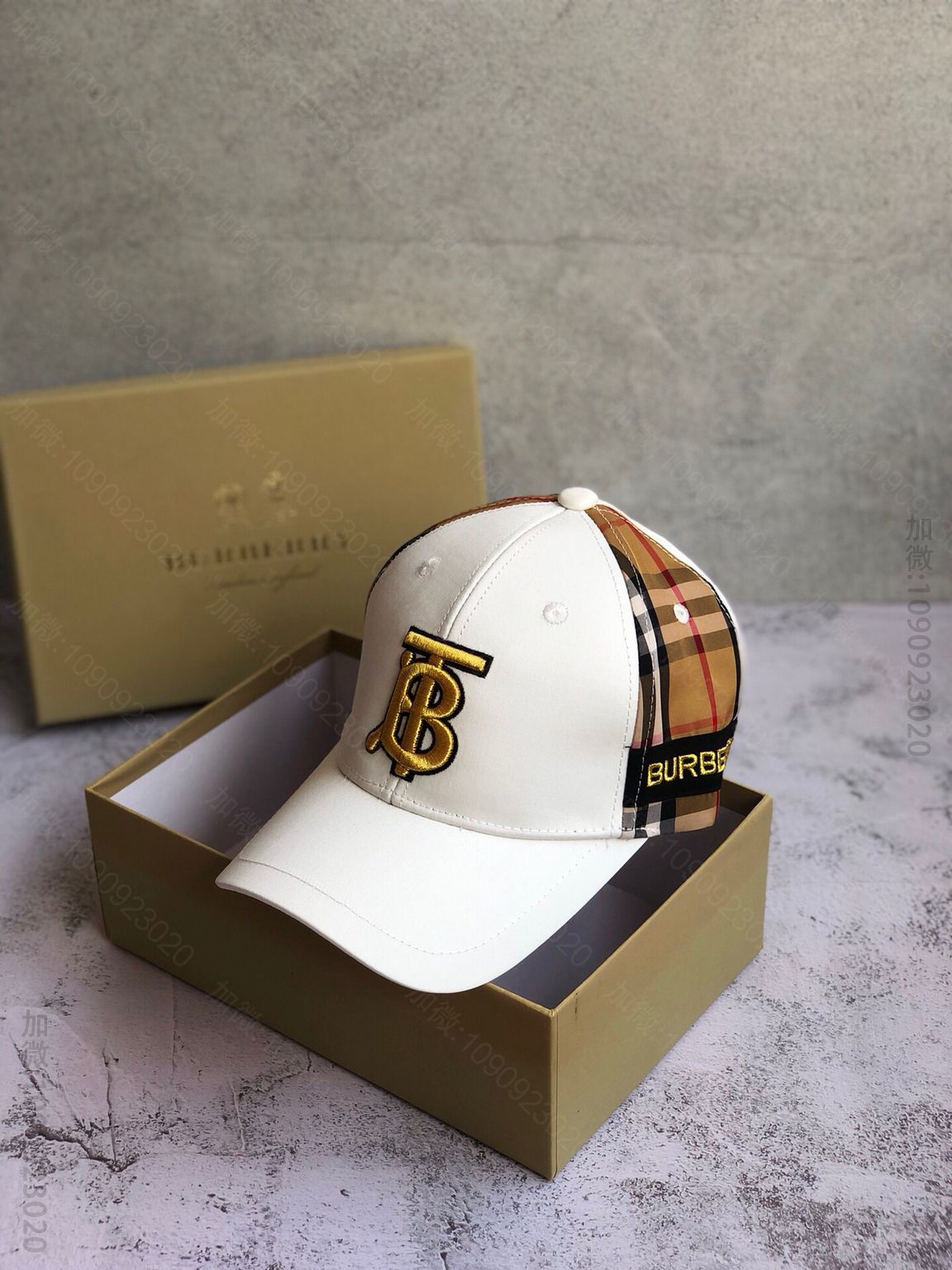 Burberry巴宝莉格子新款棒球帽