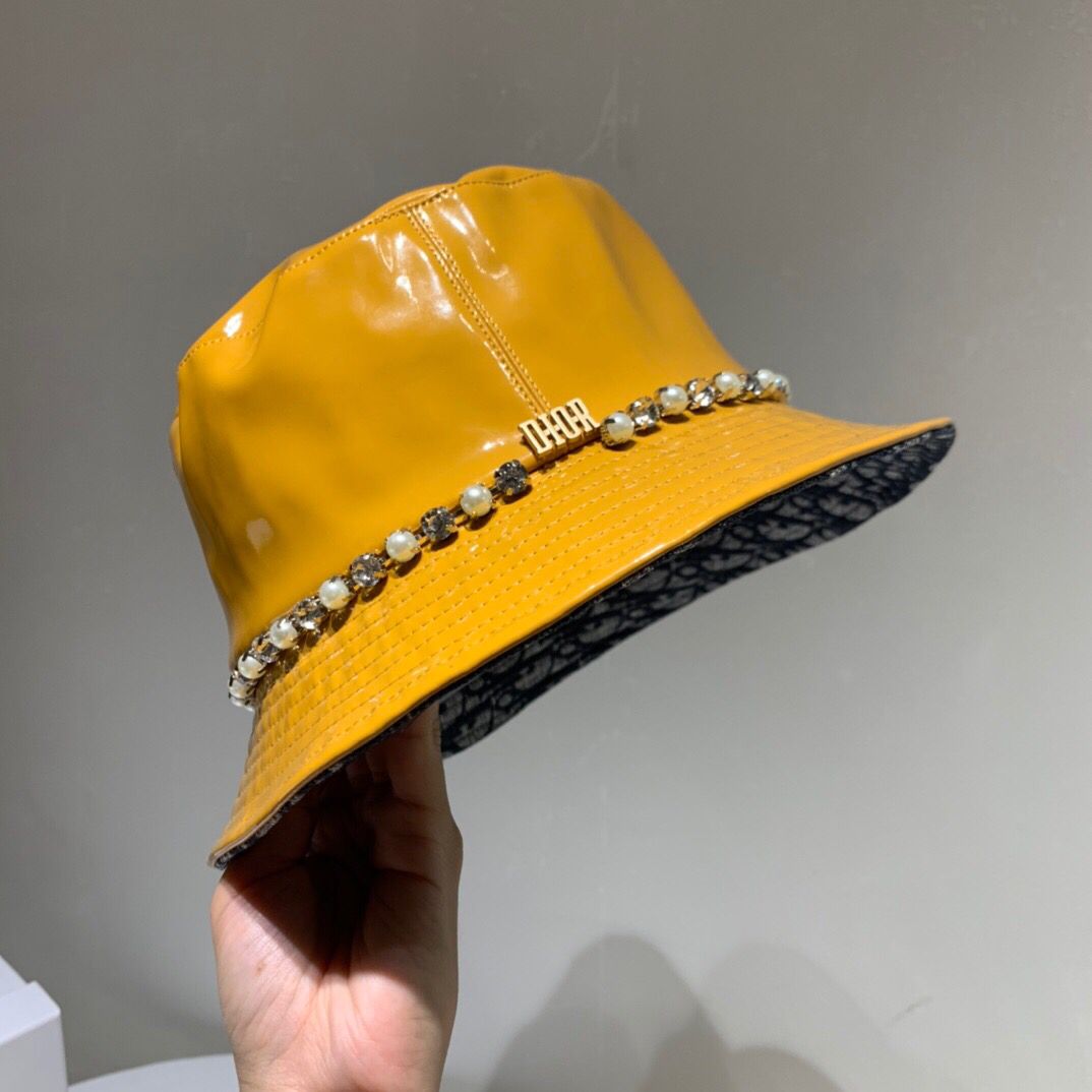 Dior迪奥超时尚漆皮面料新款渔夫帽