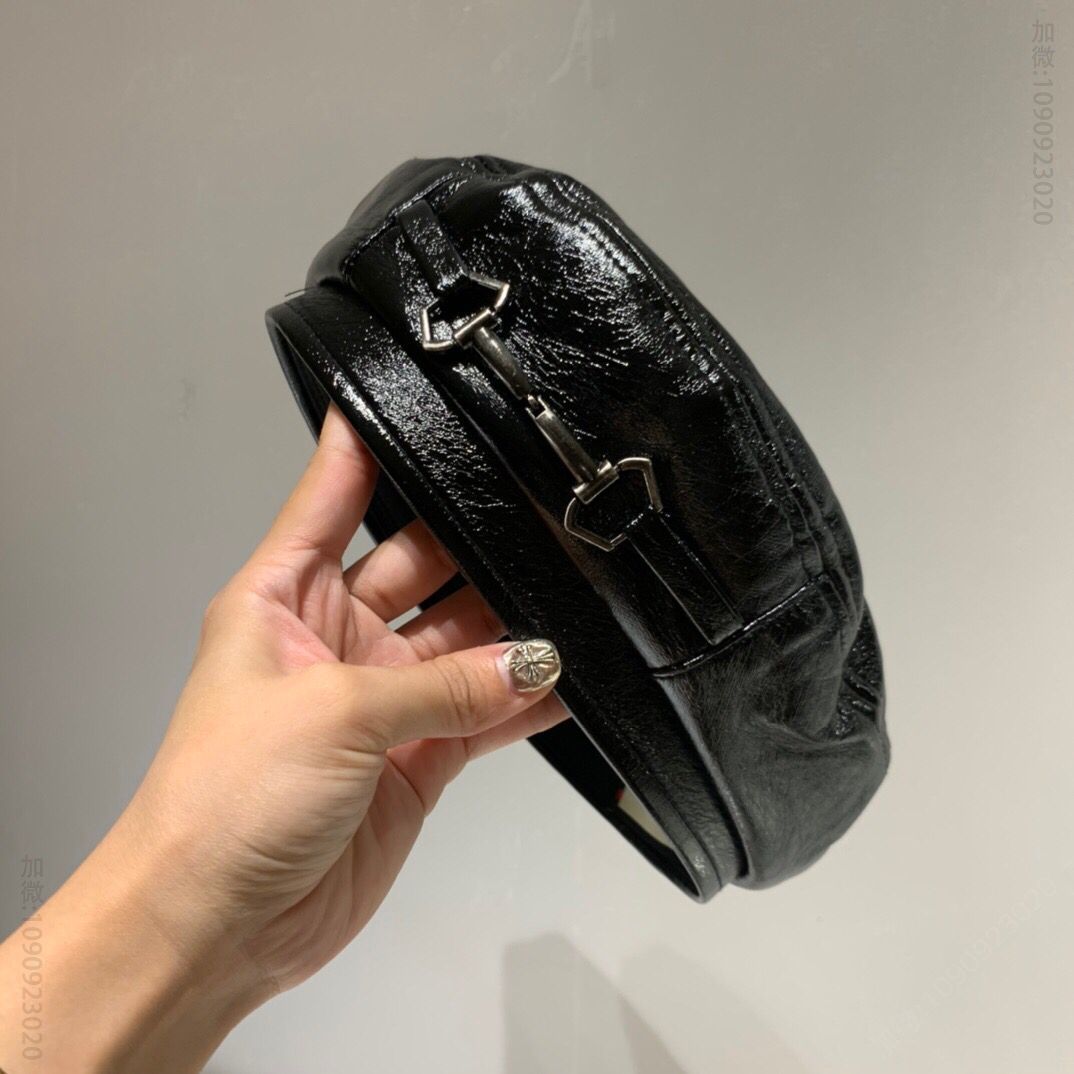 GUCCI古驰新款漆皮贝蕾帽