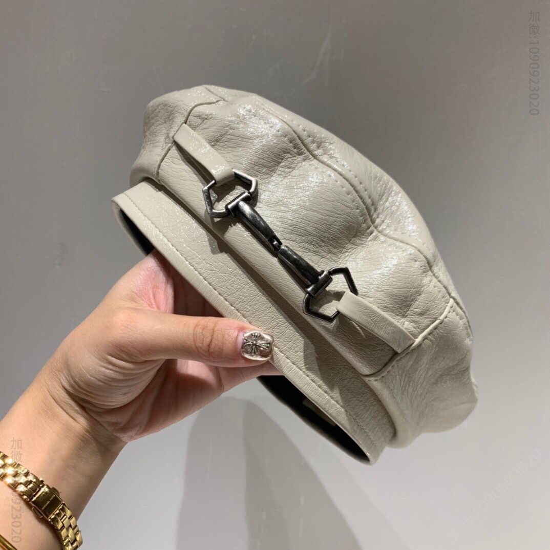 GUCCI古驰新款漆皮贝蕾帽