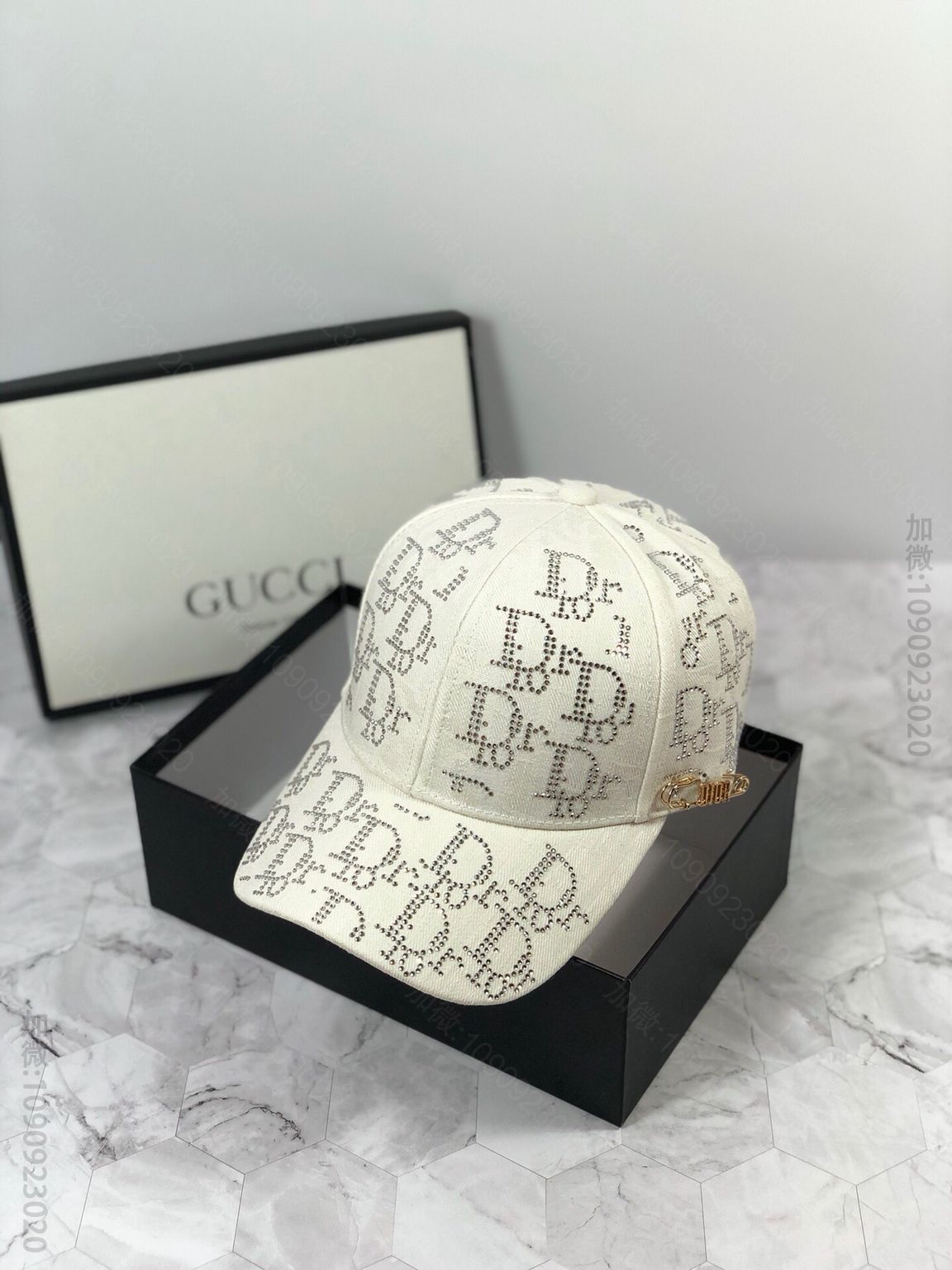 Dior迪奥金属别针LOGO全帽烫钻棒球帽