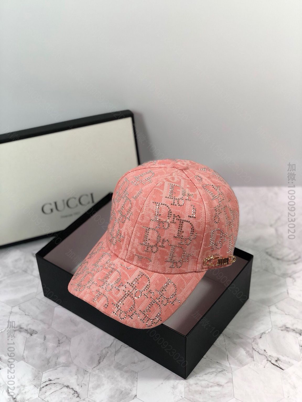 Dior迪奥金属别针LOGO全帽烫钻棒球帽