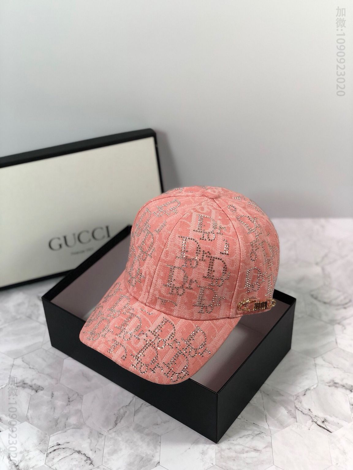 Dior迪奥金属别针LOGO全帽烫钻棒球帽
