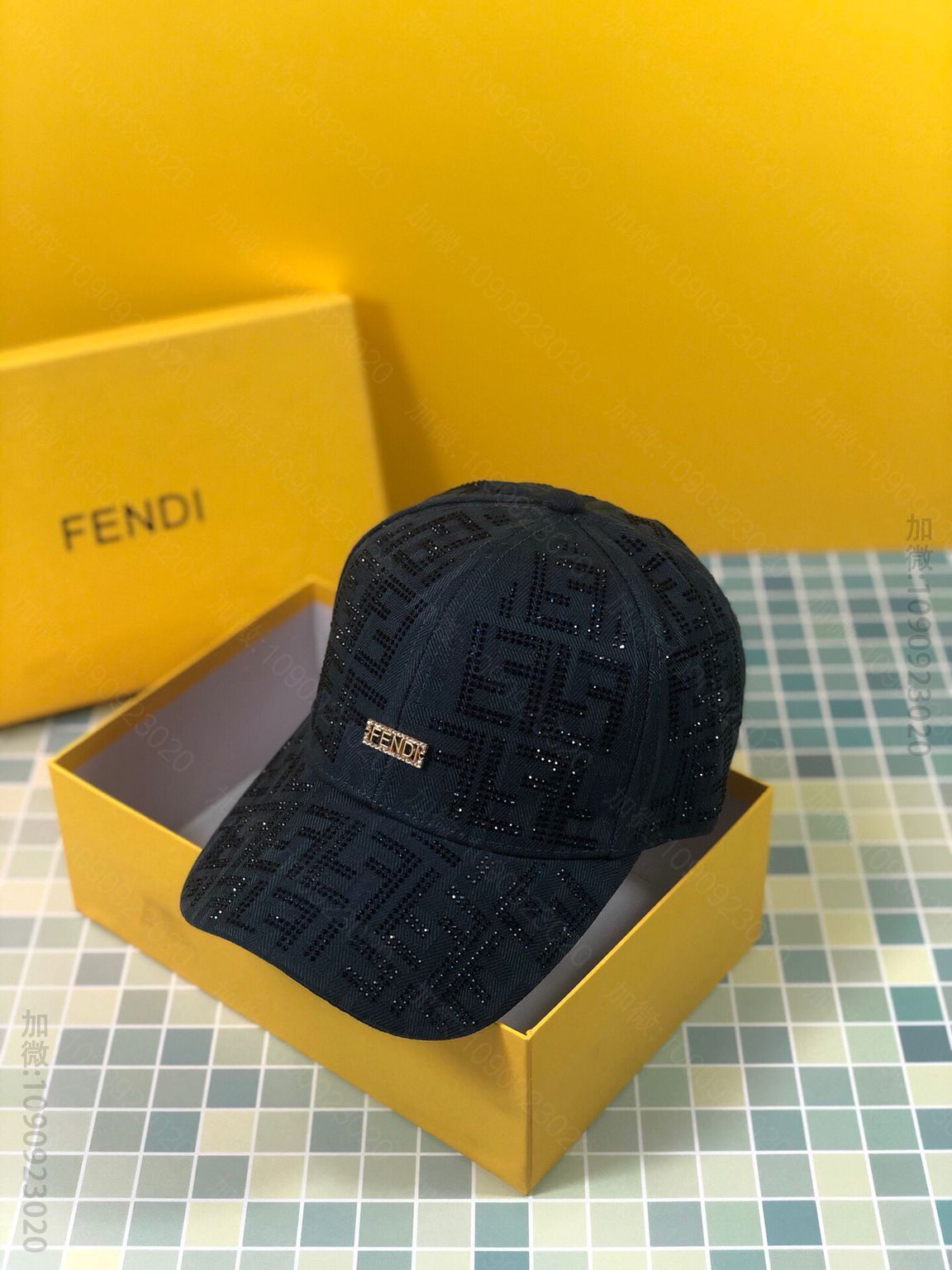 FENDI芬迪金属LOGO全帽烫钻棒球帽