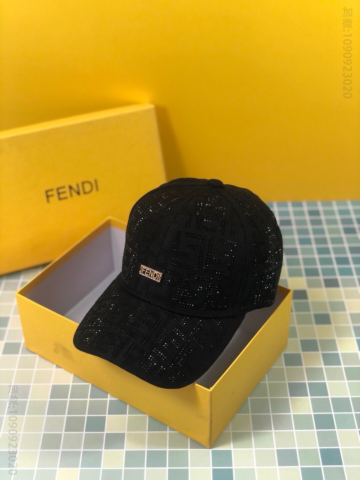 FENDI芬迪金属LOGO全帽烫钻棒球帽