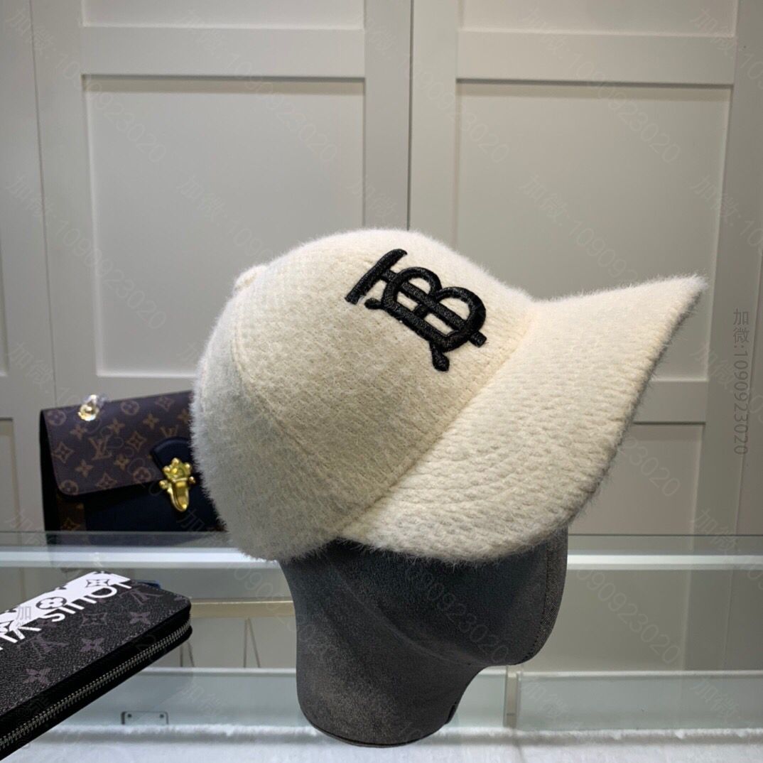 Burberry巴宝莉经典花纹图案设计男女通用羊毛棒球帽