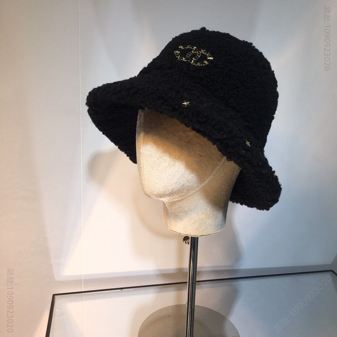 CHANEL香奈儿羊羔毛渔夫帽