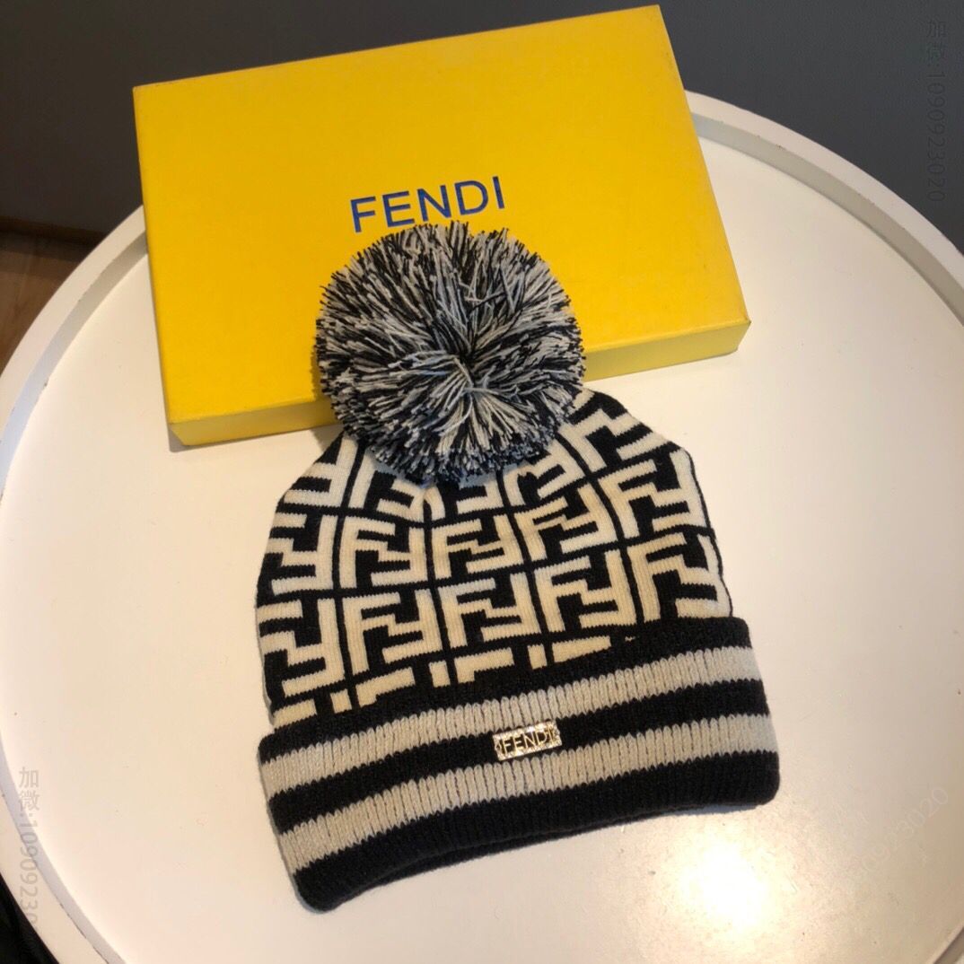 FENDI芬迪细线材质毛线帽