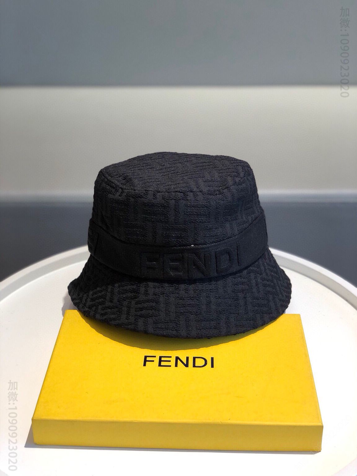 FENDI芬迪情侣款FF原单渔夫帽