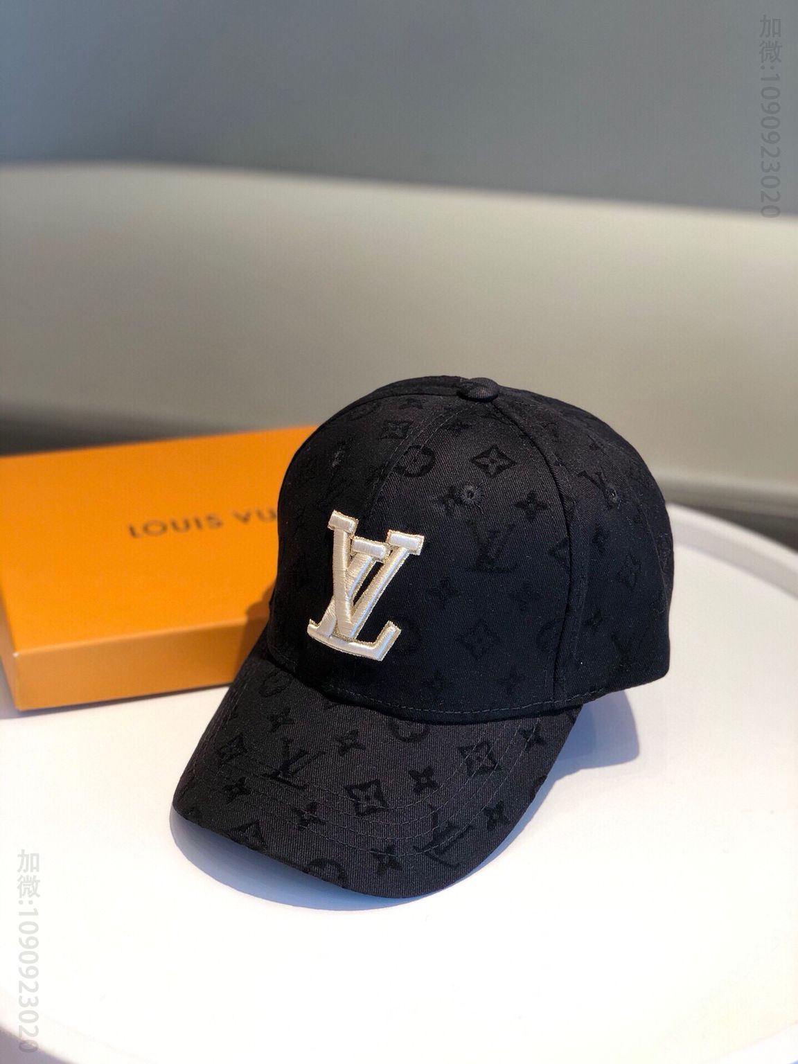 LV路易威登男女通用刺绣棒球帽鸭舌帽