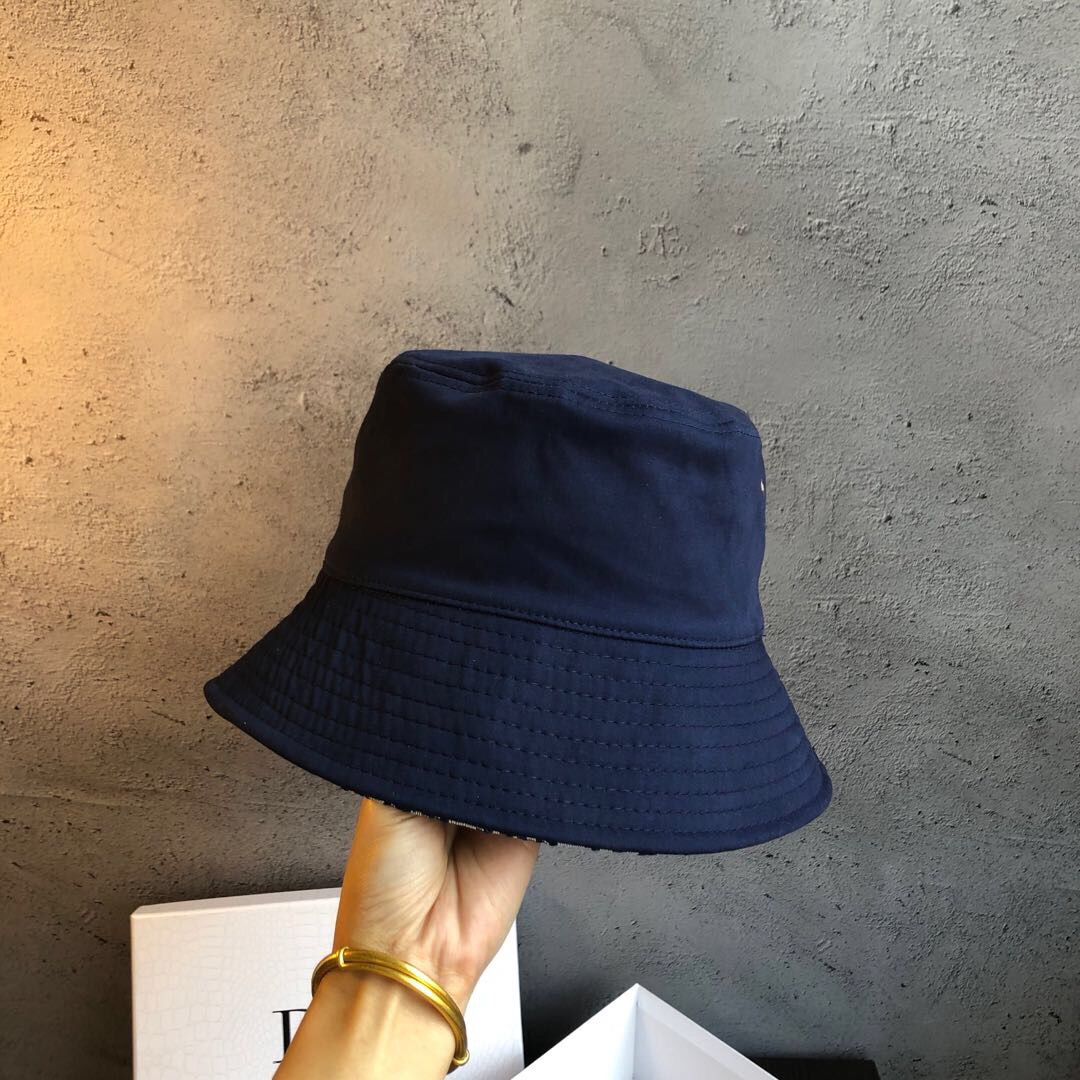 Dior迪奥最新双面满印迪奥logo渔夫帽