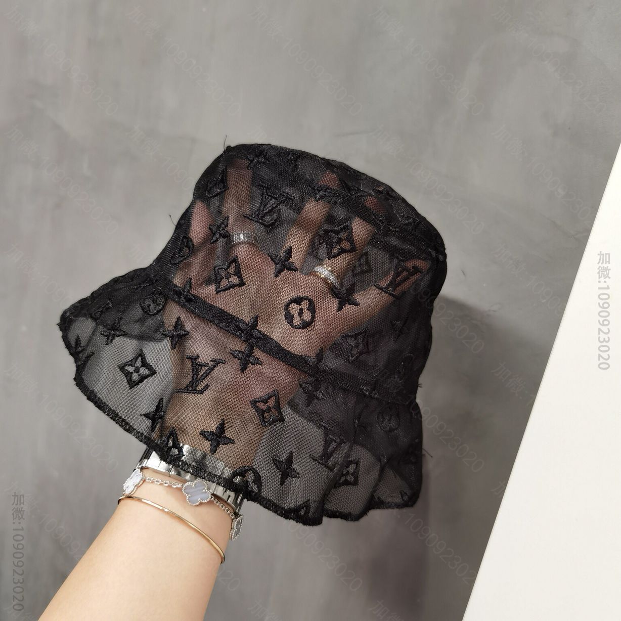 LV路易威登蕾丝logo刺绣渔夫帽
