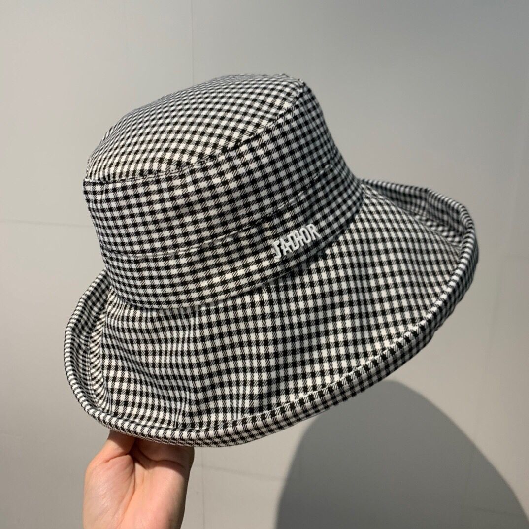 Dior迪奥格子新款遮阳防晒渔夫帽