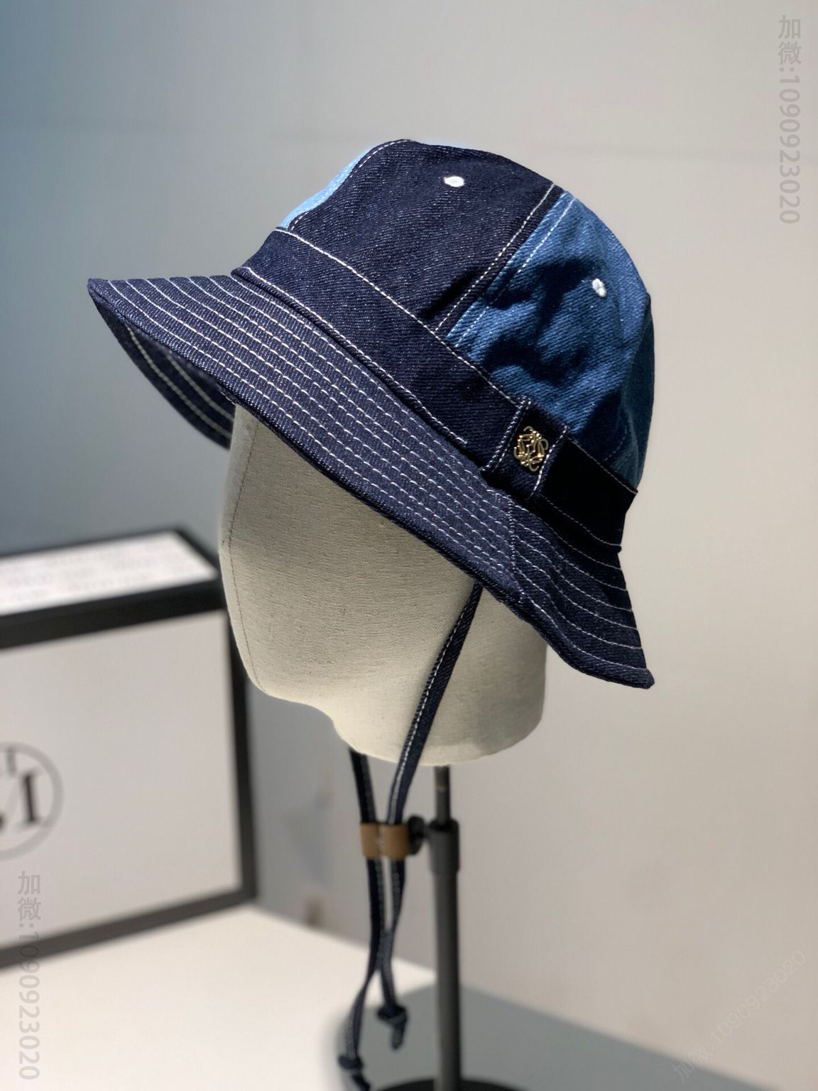 LOEWE罗意威2023春夏新款牛仔帆布拼接撞色渔夫帽礼帽