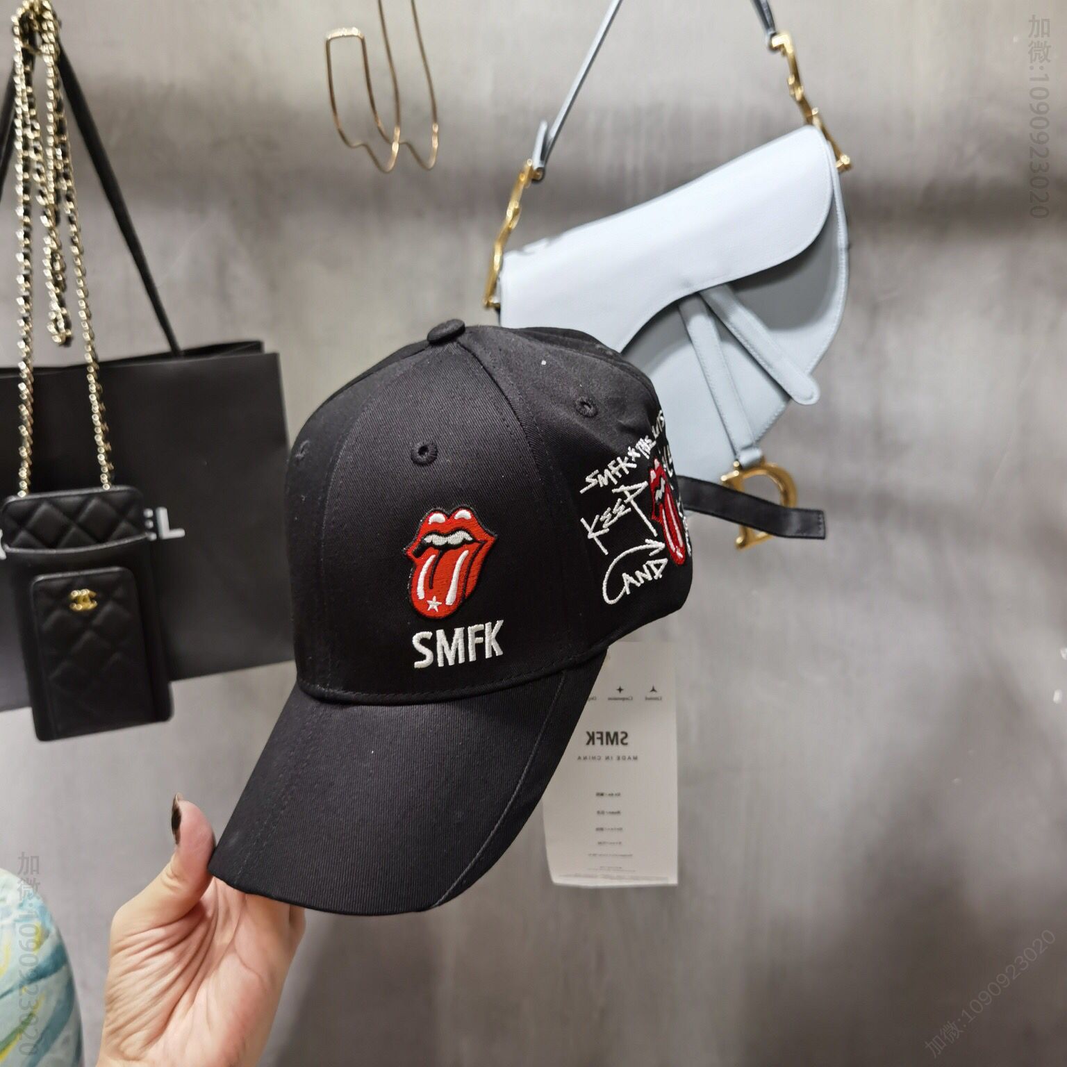 国潮新风SMFK新款大舌头棒球帽鸭舌帽