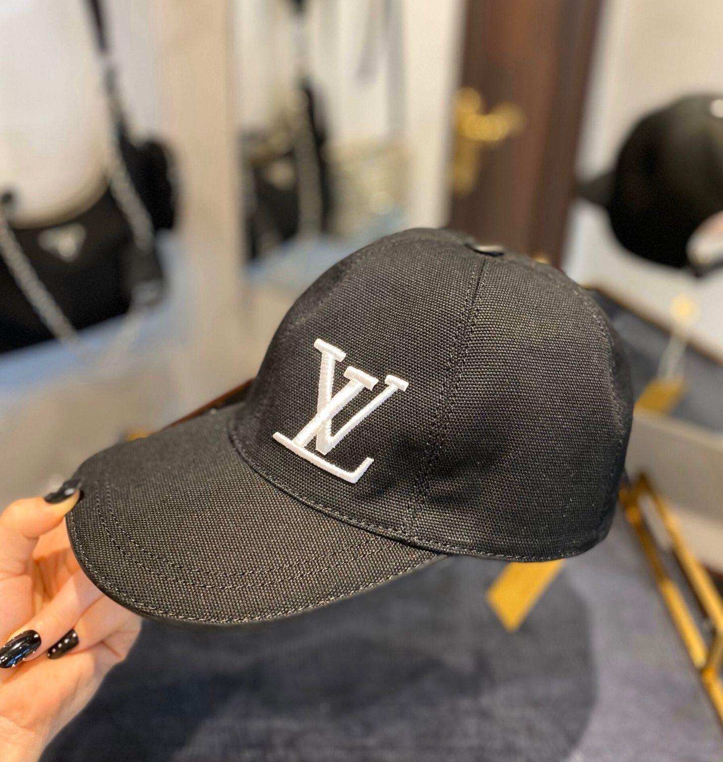 LV路易威登原版帆布面料+头层牛皮新款原单棒球帽鸭舌帽