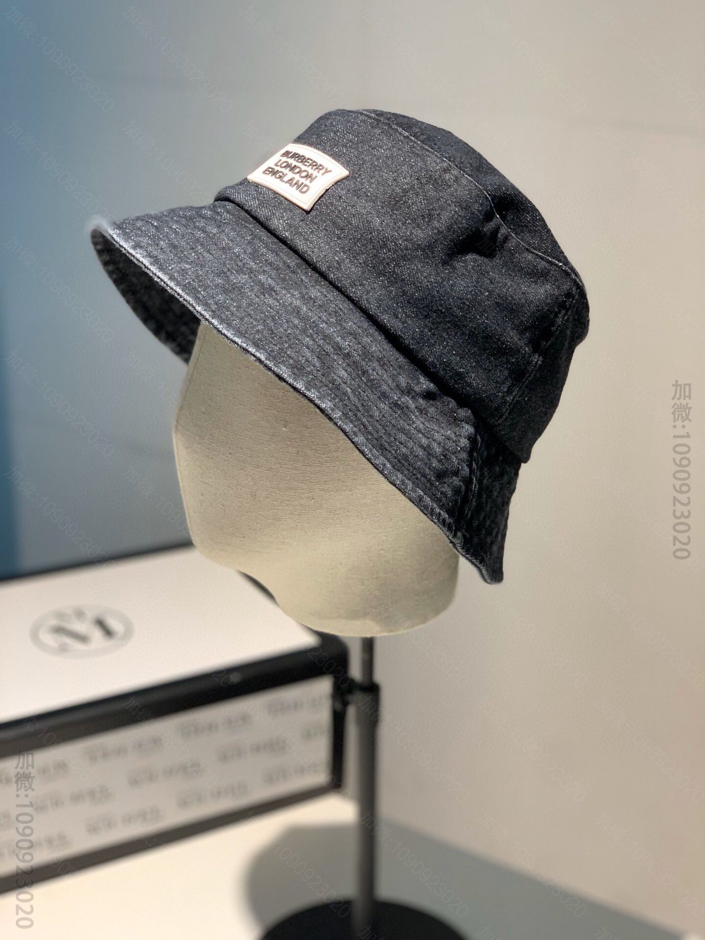 巴宝莉Burberry牛仔男女通用渔夫帽
