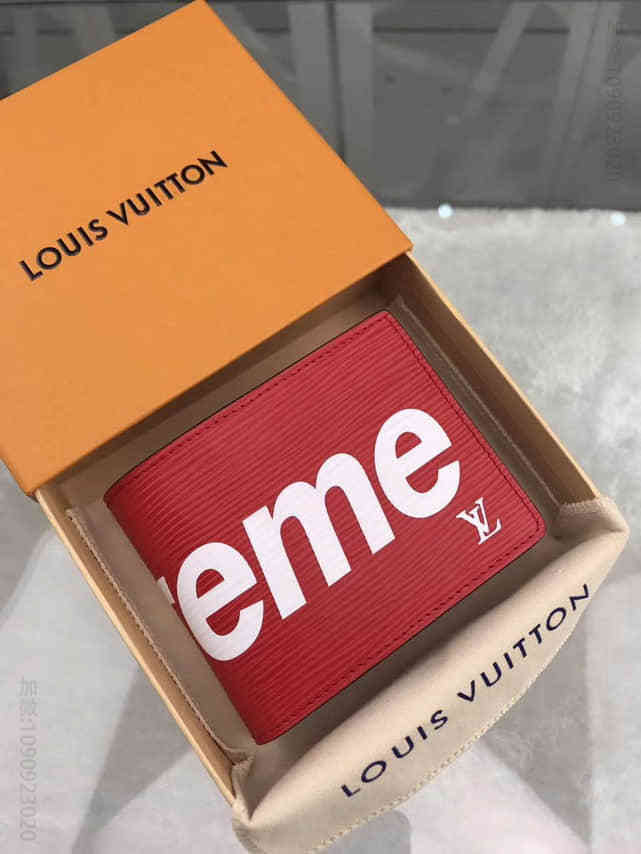 路易威登 LV M67542 Supreme 红色水波纹短款对折钱包/钱夹