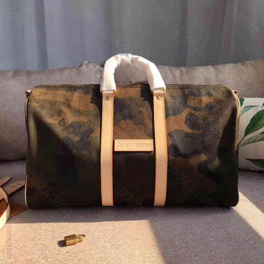 LV supreme 2017 限量款 联名 迷彩旅行袋 M43466 路易...