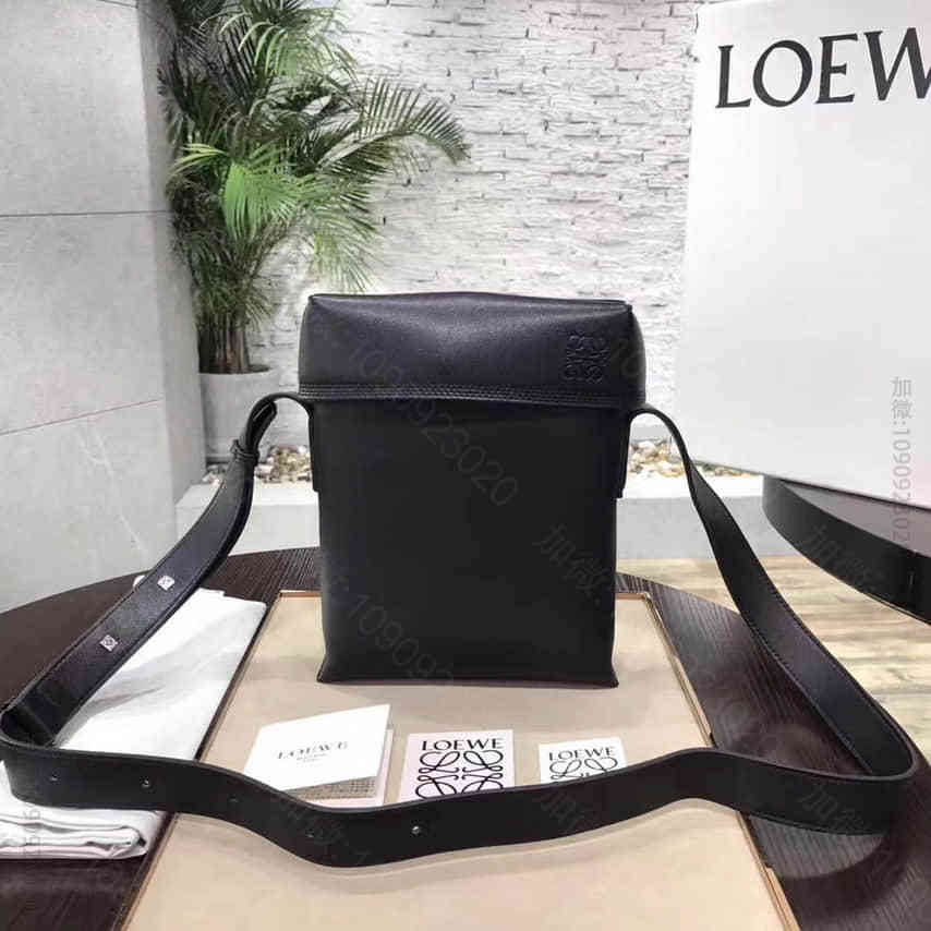 LOEWE罗意威MlLlTARYPocket系列L0258款