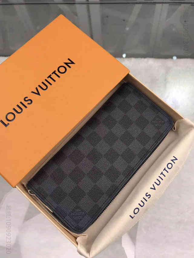 LOUIS VUITTON路易威登 LV Zippy 拉链竖款钱夹 N63305