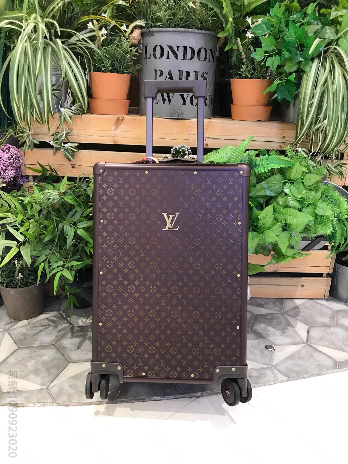 LV路易威登碳纤维四轮拉杆箱