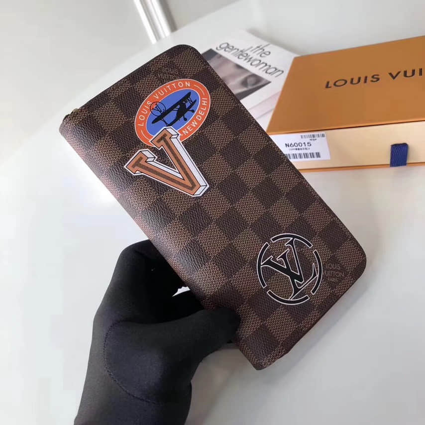 LOUIS VUITTON路易威登 LV 咖啡格丝印图案Zippy拉链钱夹 N60015
