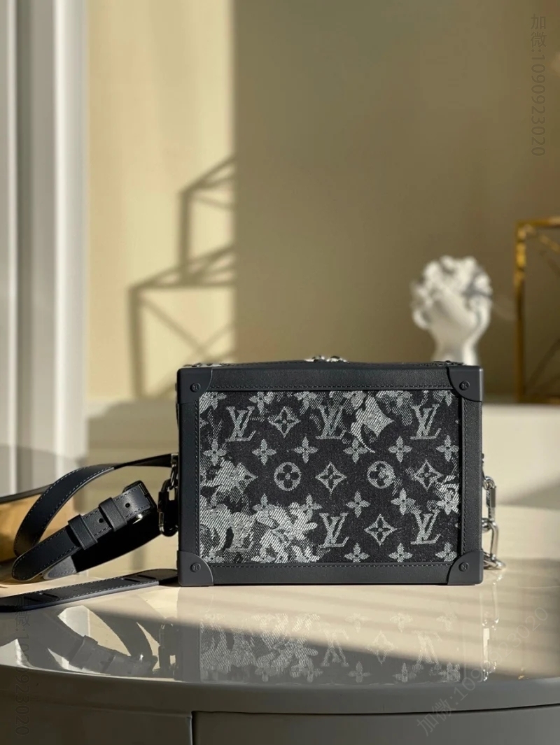 Louis Vuitton LV M57283 Soft Trunk 链条包