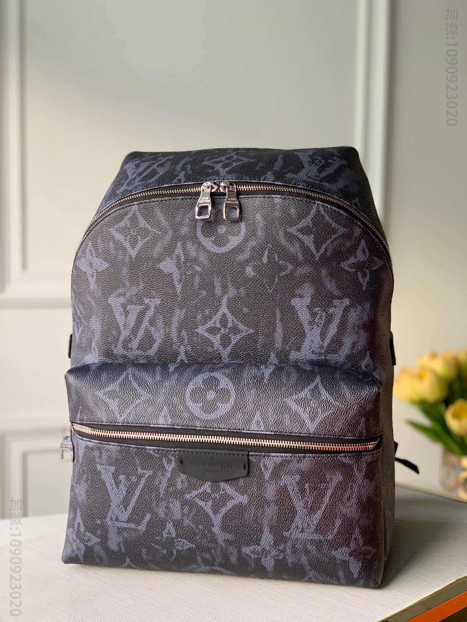 Louis Vuitton LV M57274 Discovery 小号双肩包
