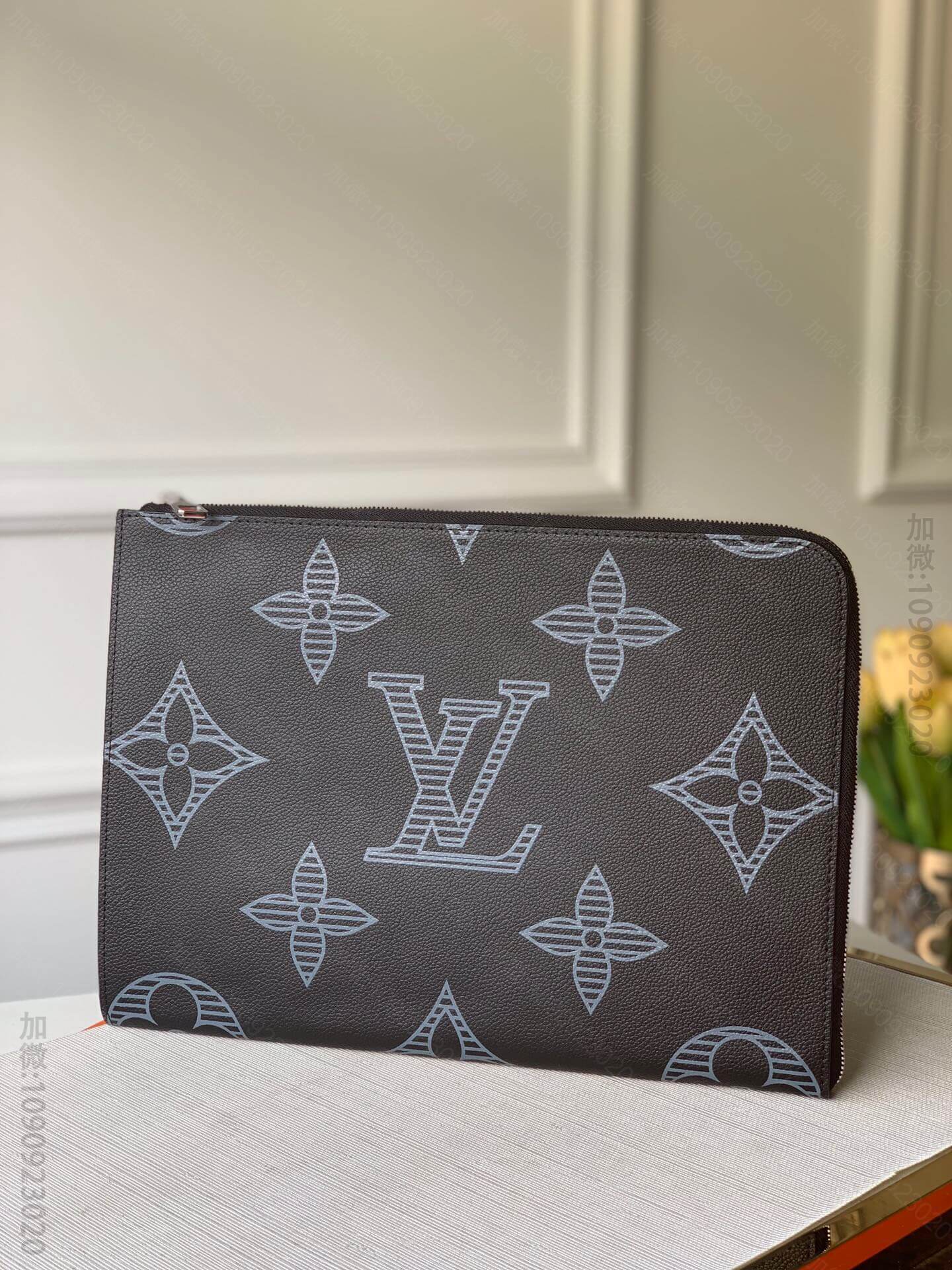 Louis Vuitton LV M80044 Pochette Jour ...