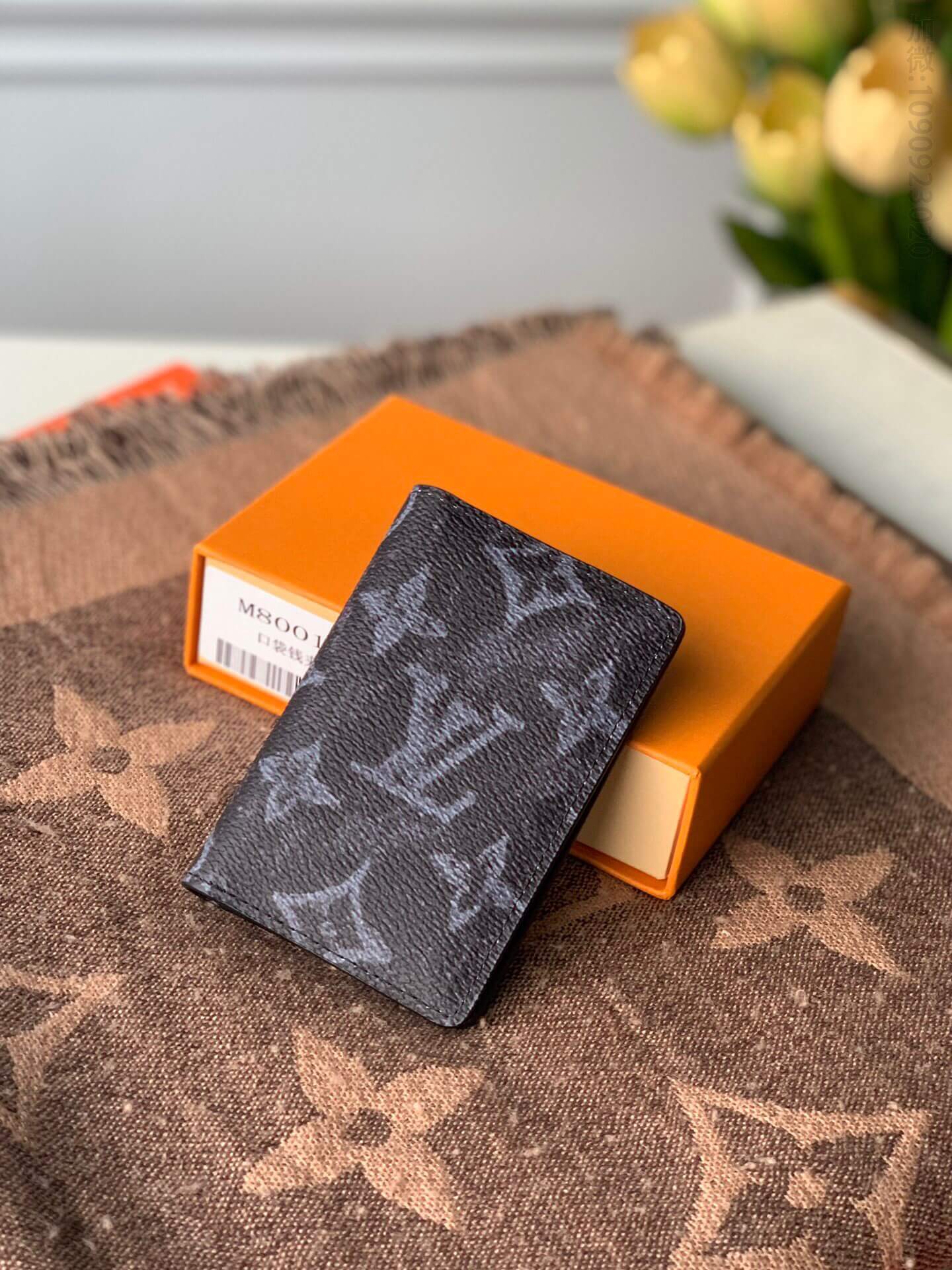 Louis Vuitton LV M80015 口袋钱夹