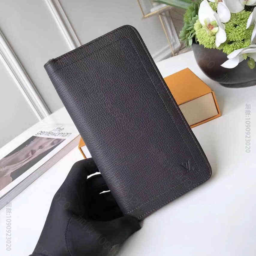 LOUIS VUITTON Utah小牛皮Zippy拉链钱夹 M97026栗...
