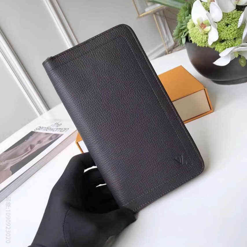 LOUIS VUITTON Utah小牛皮Zippy拉链钱夹 M97026栗色