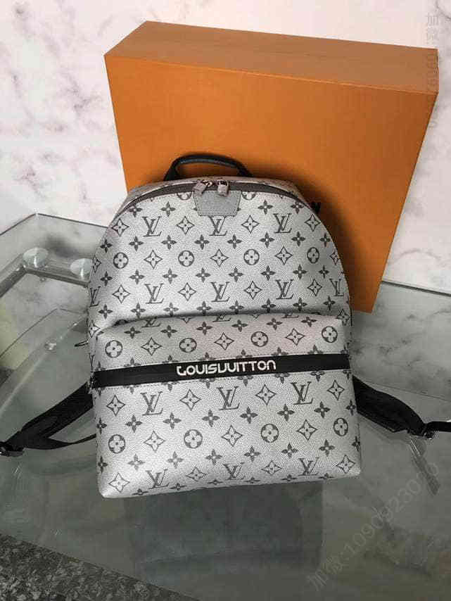 LV/路易威登/LouisVuitton 18ss限量新款银色双肩背包M43845