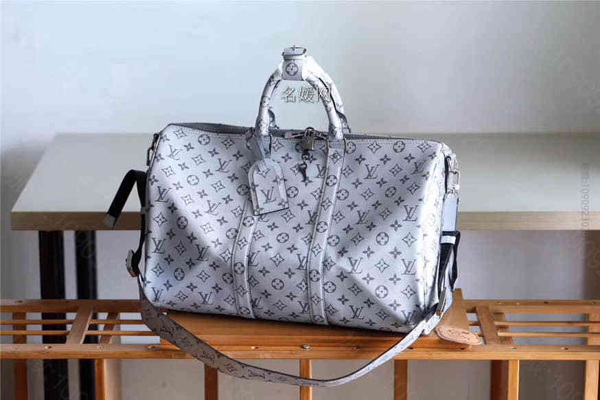 LV路易威登 18年秀款 KEEPALL 45旅行袋M43858银色