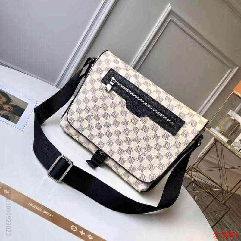 LV/路易威登 18新款 MATCHPOINT邮差包 N40019